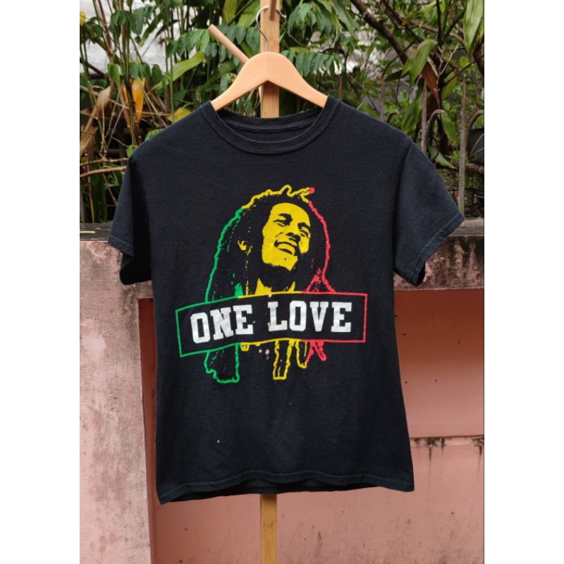 เสื้อยืดวินเทจ ลาย One love 💕 เสื้อวง Bob Marley's-Zion(มือสอง) size S 18.5"/25" (ลายสีเข้ม สกรีนไม่แตก)