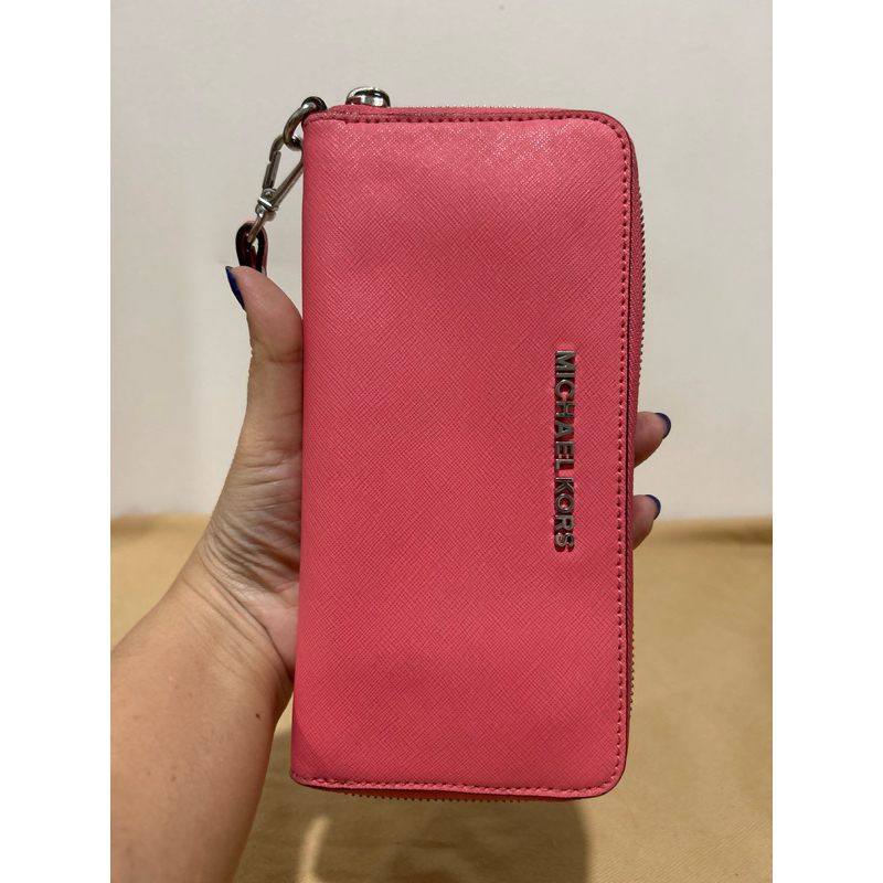 MK กระเป๋าสตางค์ ใบยาว มือสองของแท้💯 สีชมพูโอโรส
