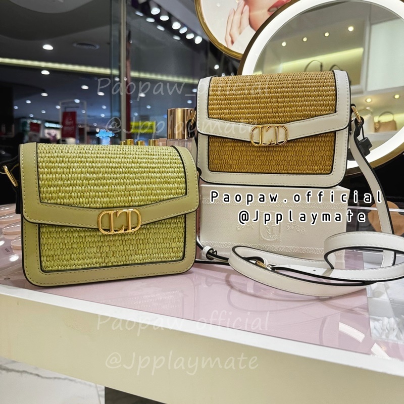 LYN กระเป๋าLYN รุ่น Camora Mini Crossbody :  LL24CBF302 แท้จากชอป พร้อมอุปกรณ์