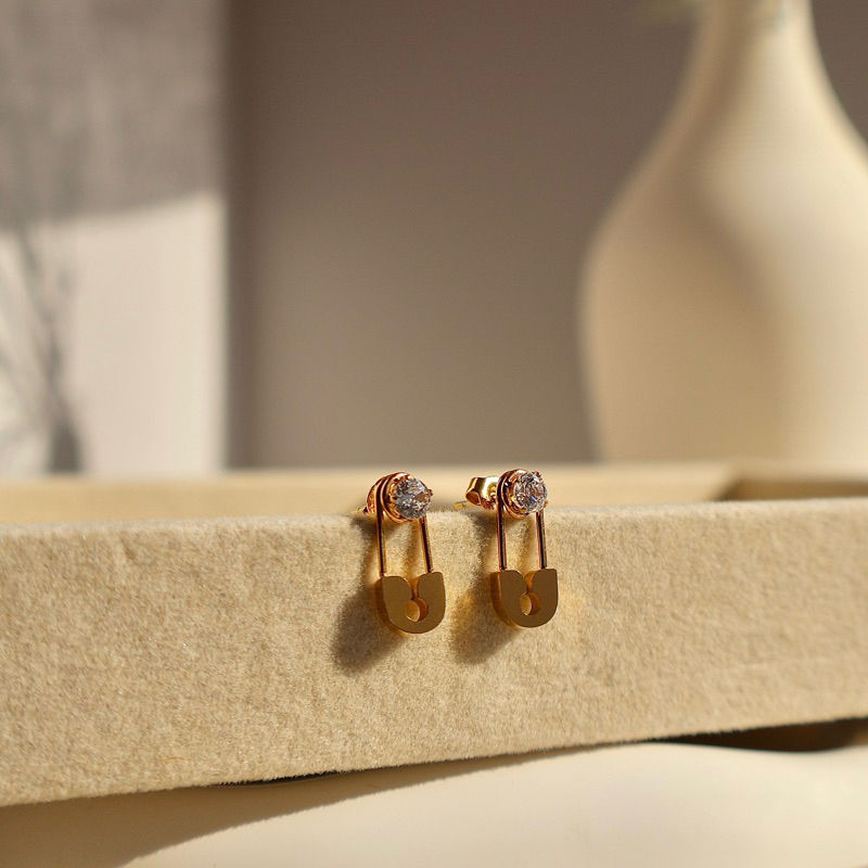 gigaglam pin earrings (E6)