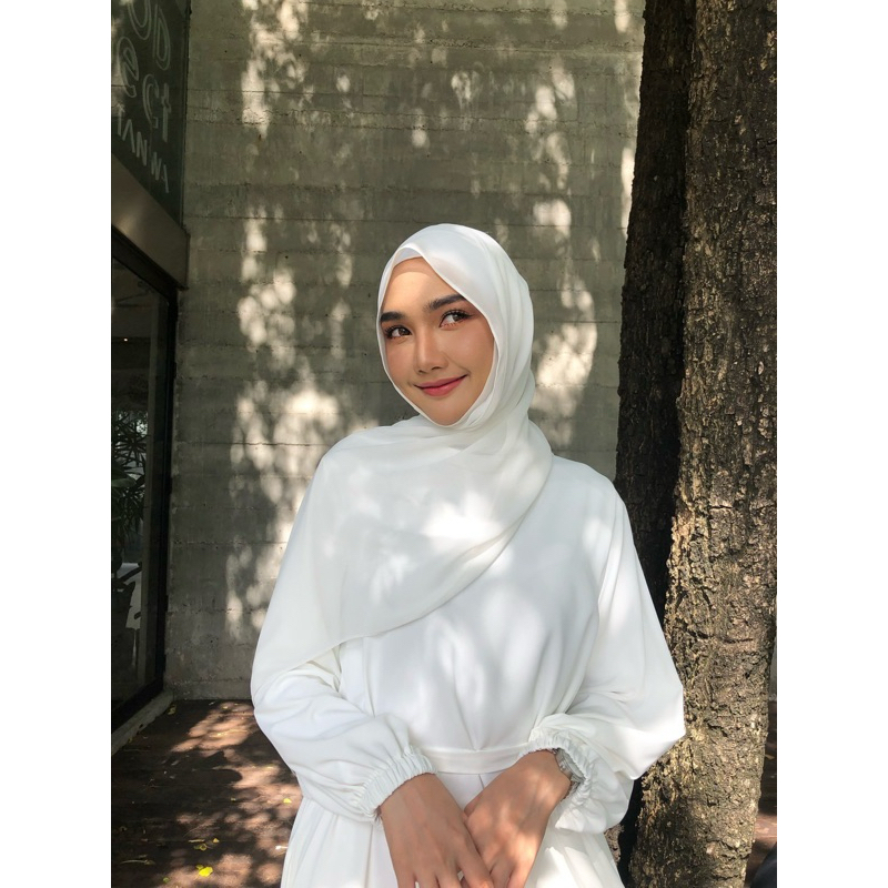 Abaya basic อบาย่า เดรสยาว ชุดมุสลิม แฟชั่นชุดมุสลิม ชุดยาว