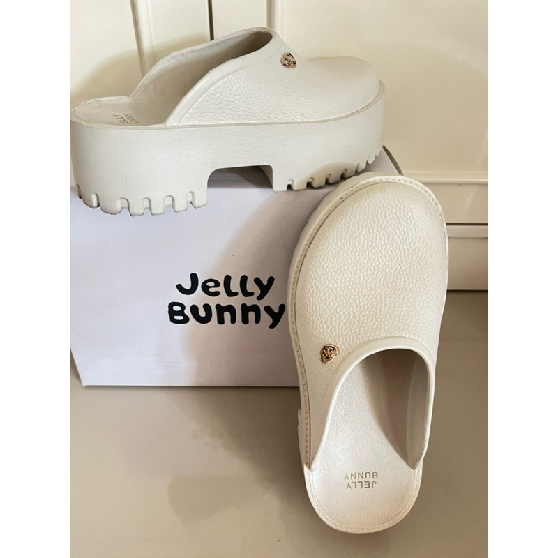 รองเท้าส้นหนาสูงjelly bunny สีขาว size 37