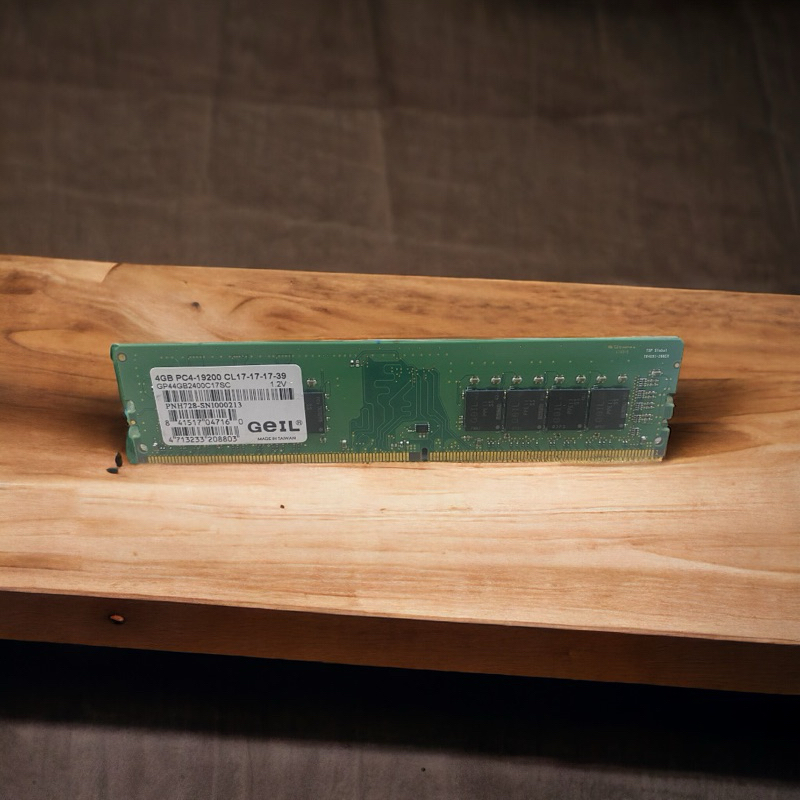 RAM GEIL / Samsung/ Crucial  DDR4 4GB 4*1 BUS2400 ( แรม ) สินค้ามือสอง มีประกัน14 วัน MAXCOM