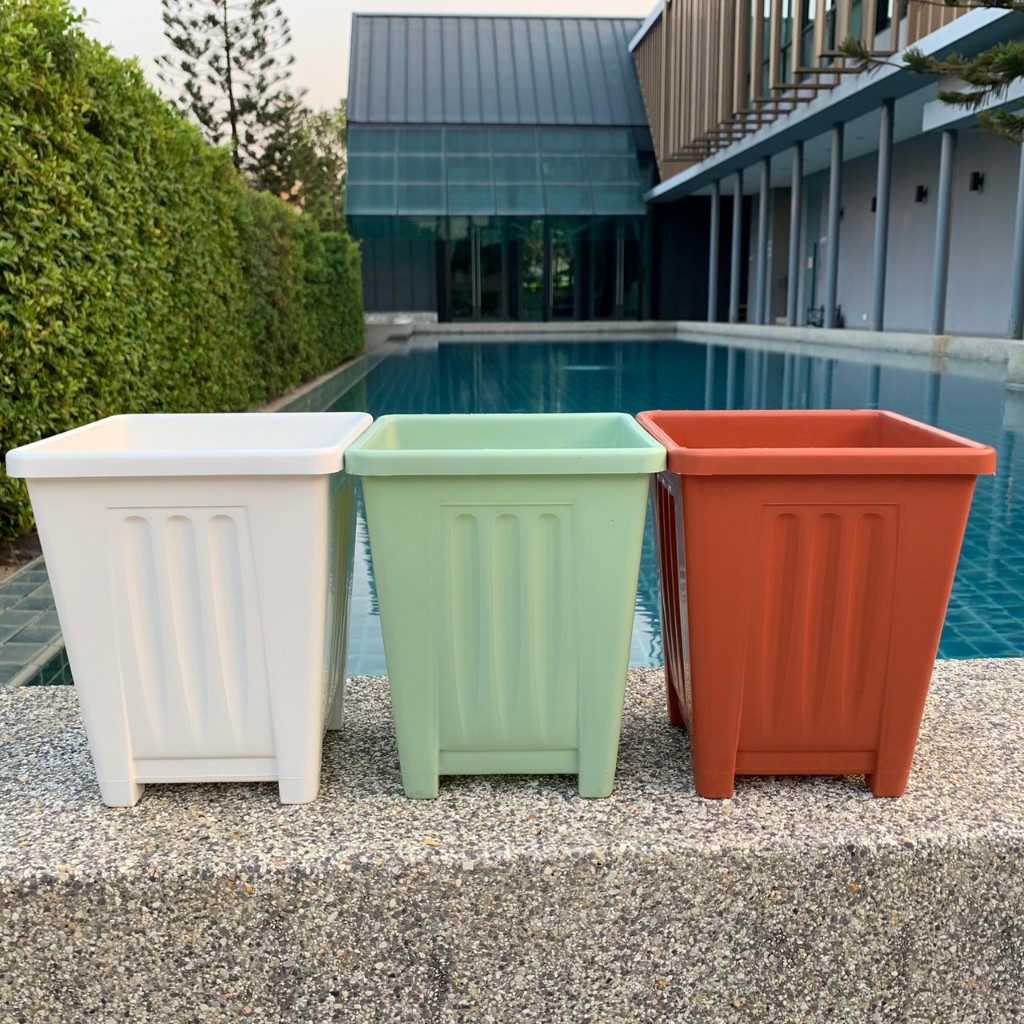 กระถางพลาสติกสี่เหลี่ยมทรงสูง ขนาด 7 นิ้ว