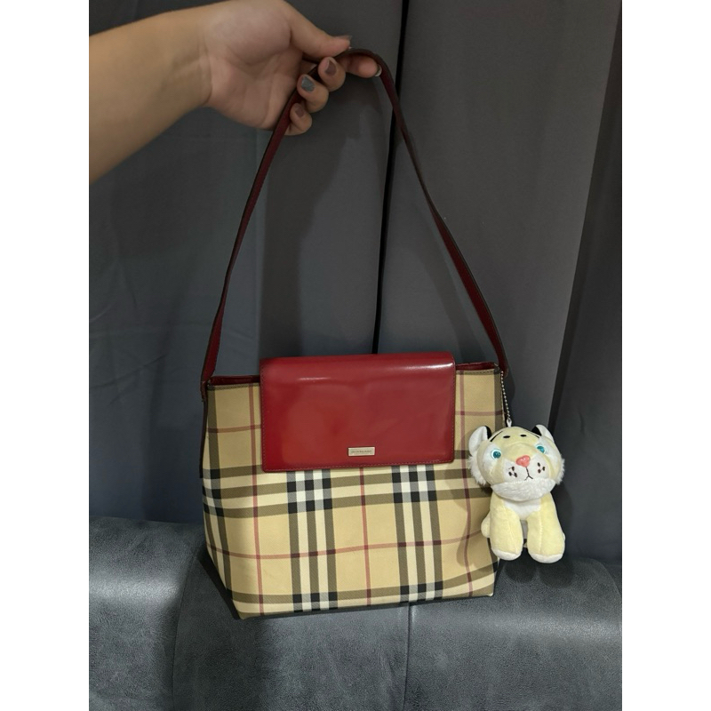 📍Sale📍กระเป๋า Burberry Shoulder Bag มือสอง ของแท้💯 (แถมตุ๊กตาห้อยกระเป๋า)