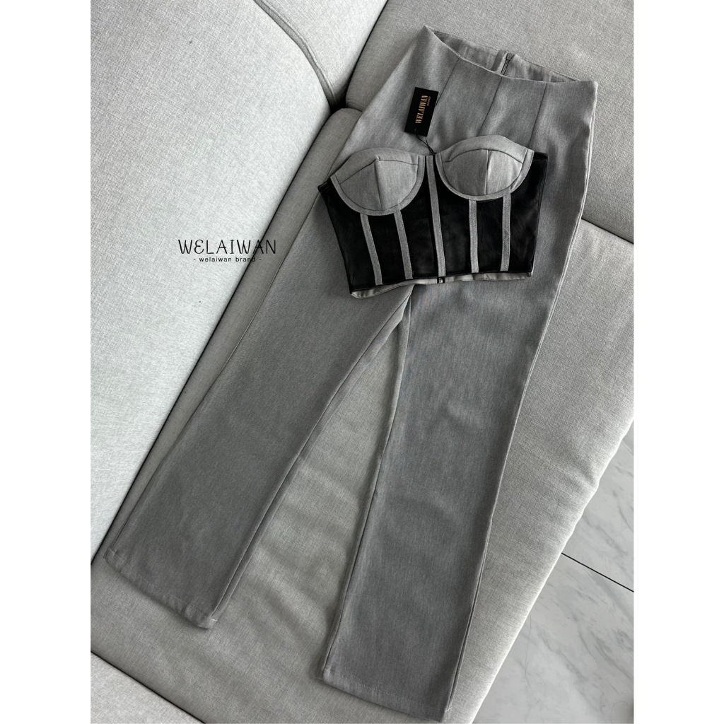 WELAIWAN ชุดเซทเสื้อเกะอกเเต่งซีทรูด้านหน้า อกมีฟอกน้ำ,กันลื่น