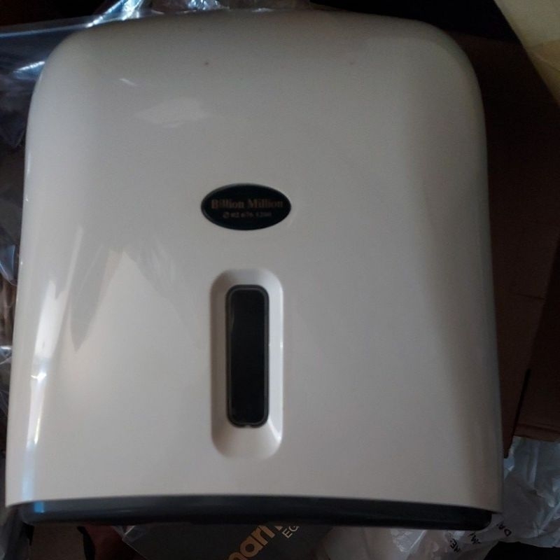 Billion Million กล่องบรรจุกระดาษเช็ดมือ พร้อม อุปกรณ์ยึดผนังและกุญแจ แชทสอบถามต่อรองได้จ้า🙂