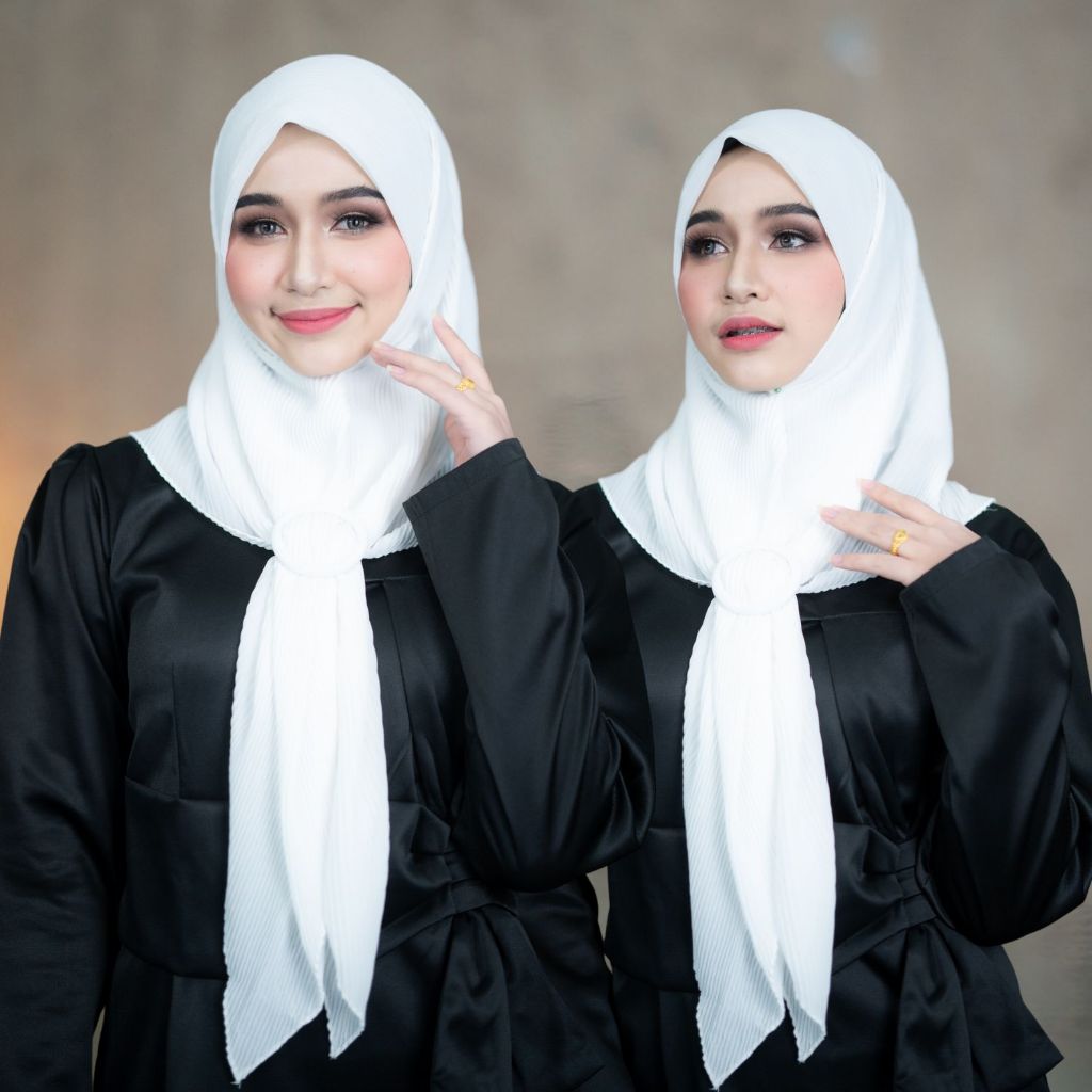 ผ้าคลุมฮิญาบอัดพลีท แบบพับสามเหลี่ยมมาพร้อม ริง สวมใส่ง่ายมีหลากสี HL17วาริสมุสลิม