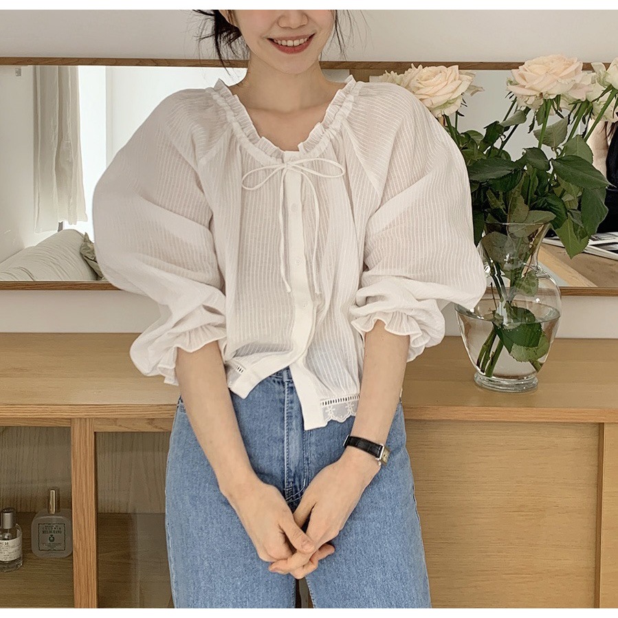 สีขาวเสื้อลูกไม้ฝรั่งเศ แฟชั่น ปกปิดเนื้อแลดูเรียวขึ้น หลวมและสะดวกสบาย