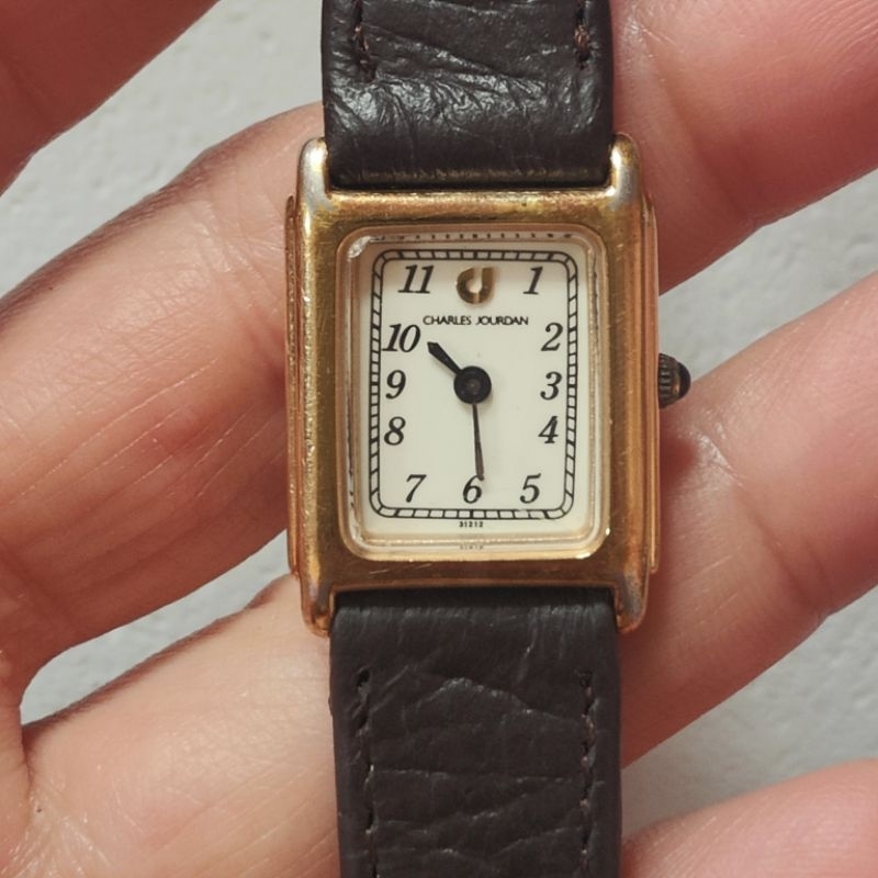 นาฬิกามือสอง วินเทจ Charles Jourdan ทรง tank ยอดนิยม  นาฬิกาผู้หญิง เรียบแอบหรู ระบบถ่าน สายใหม่