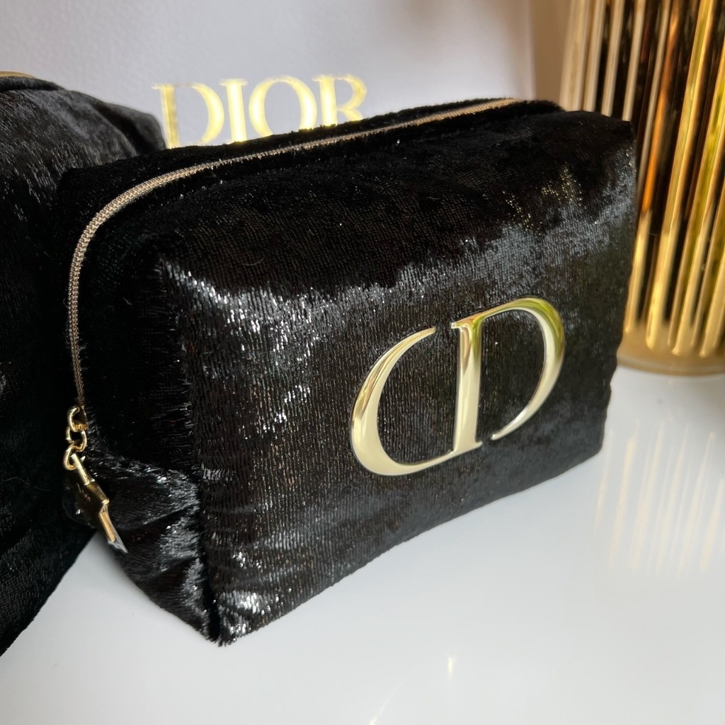 ของแท้ >> กระเป๋าเครื่องสำอาง Dior Cosmetic Pouch Bag ทรงสี่เหลี่ยมหมอน ดำเลื่อม
