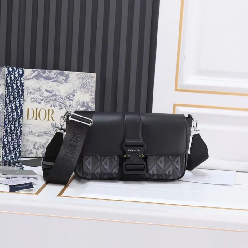 กระเป๋าสะพายข้าง Dior งานVip เทียบแท้สวยมาก/