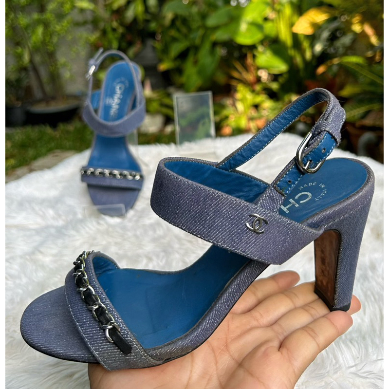 Chanel Blue Denim Heeled Sandals Sz.34 รองเท้าแบรนด์เนมมือสอง