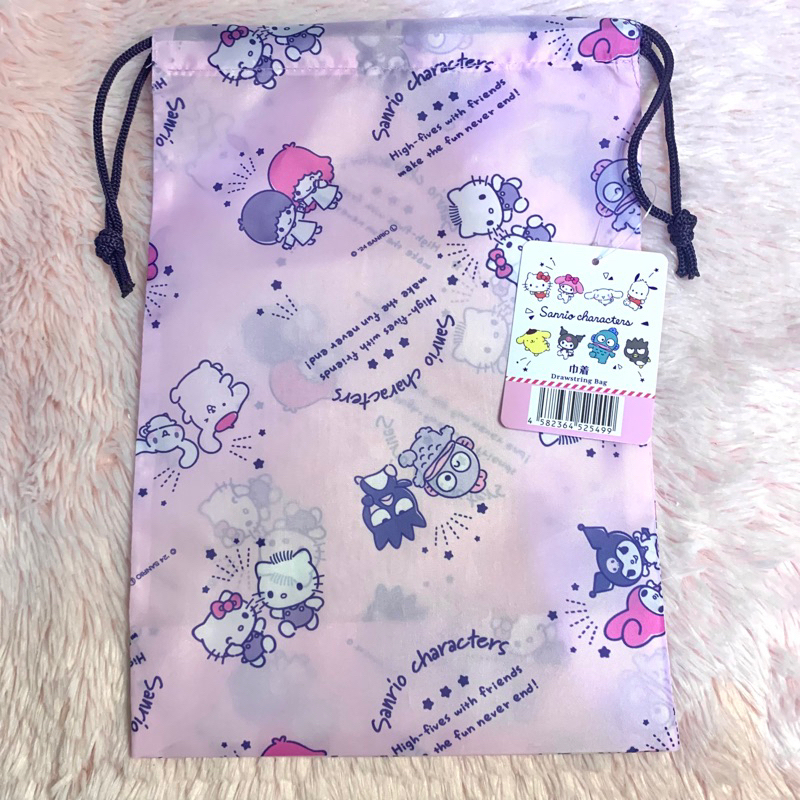 [อัปเดตลายใหม่ ] กระเป๋าผ้าหูรูดลาย Sanrio Characters 21x31ซม (จุของได้เยอะ) สินค้าลิขสิทธิ์เเท้ หิ้วจากญี่ปุ่น