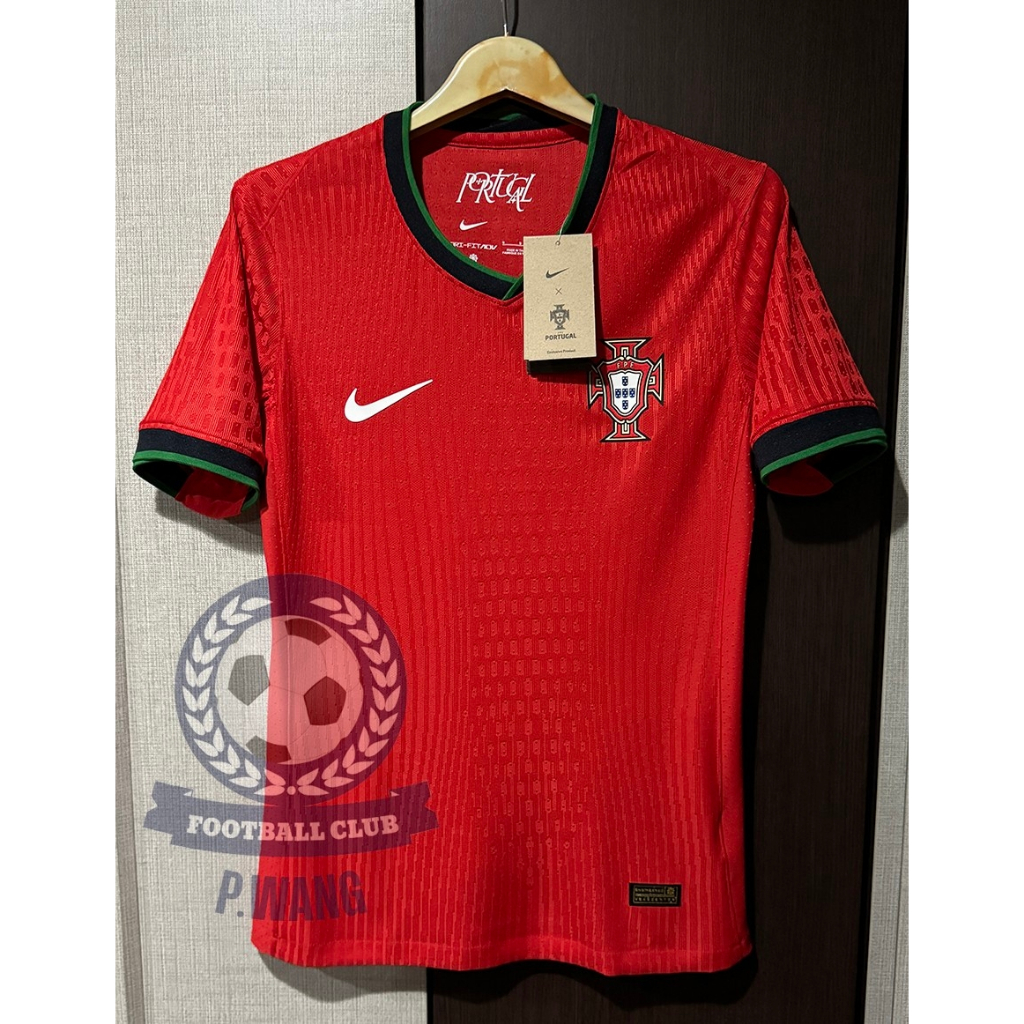 New!! เสื้อฟุตบอลทีมชาติ โปรตุเกส Home ชุดเหย้า ยูโร 2024 [ PLAYER ] เกรดนักเตะ สีแดง ตรงต้นฉบับ กล้ารับประกันคุณภาพ