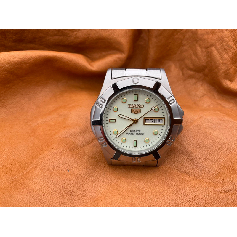 นาฬิกา TIAKO Vintage Watch หน้าพรายน้ำ ของแท้มือสองสภาพดี ราคา 890 บาท