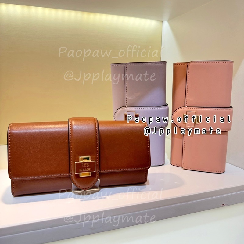 LYN กระเป๋าสตางค์มีสายสะพาย LYN รุ่น Pasha Wallet On Chain : LL24CWF045 แท้จากชอป พร้อมอุปกรณ์