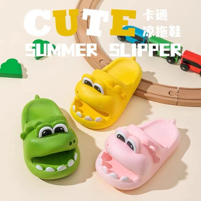 DN04 รองเท้าแตะเด็ก กันเลื่อนลื่นด้านล่างนุ่ม bathing ลายcute ไดโนเสาร์