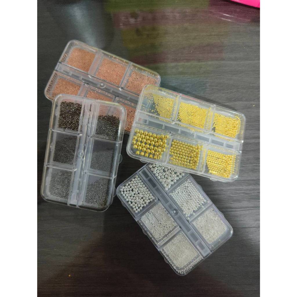 ไข่ปลาสำหรับตกแต่งเล็บ แบบตลับ (6 ช่อง)