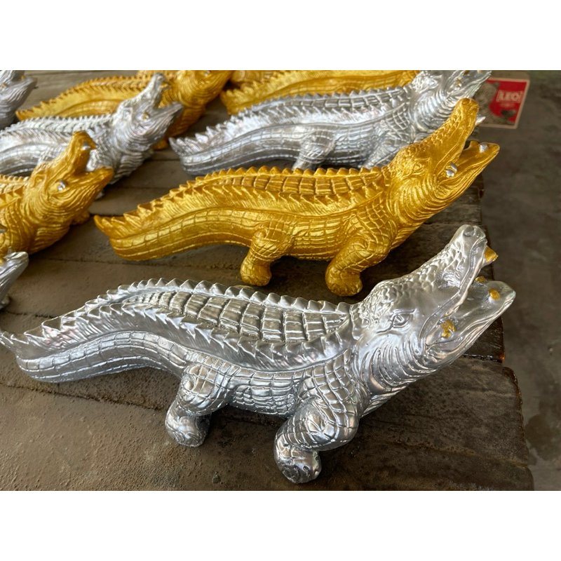จระเข้ จระเข้แก้บน จระเข้งานปูน จระเข้เงินทอง สวนเพื่อนเกษตร หน้าร้าน นนทบุรี