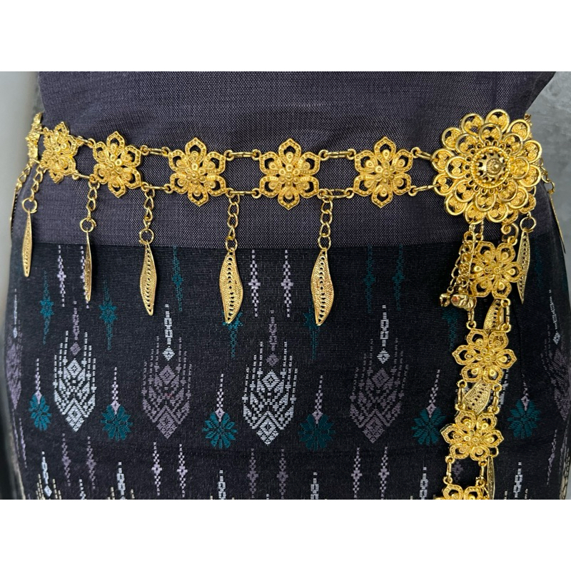 เข็มขัดสีทองระย้าใส่กับชุดไทยสวยๆ - รูปที่ 3