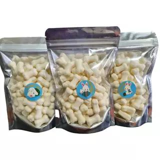 นมแพะอัดเม็ด Goat Milk 100g🥛 {แบ่งขาย} ขนมทานเล่นสำหรับสัตว์เลี้ยง เสริมแคลเซียม
