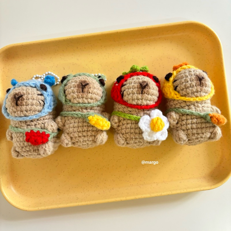 Capybara keychain พวงกุญแจน้องคาปิบาราไหมพรม
