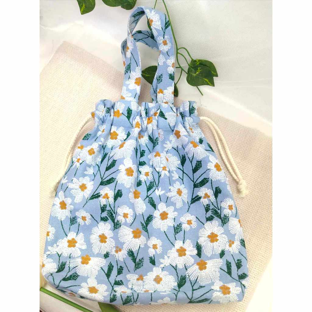 กระเป๋าผ้าหูรูด ถุงผ้าหูรูดมีสายถือหิ้วน่ารักๆ🌺(ขนาด10*10)พร้อมส่ง