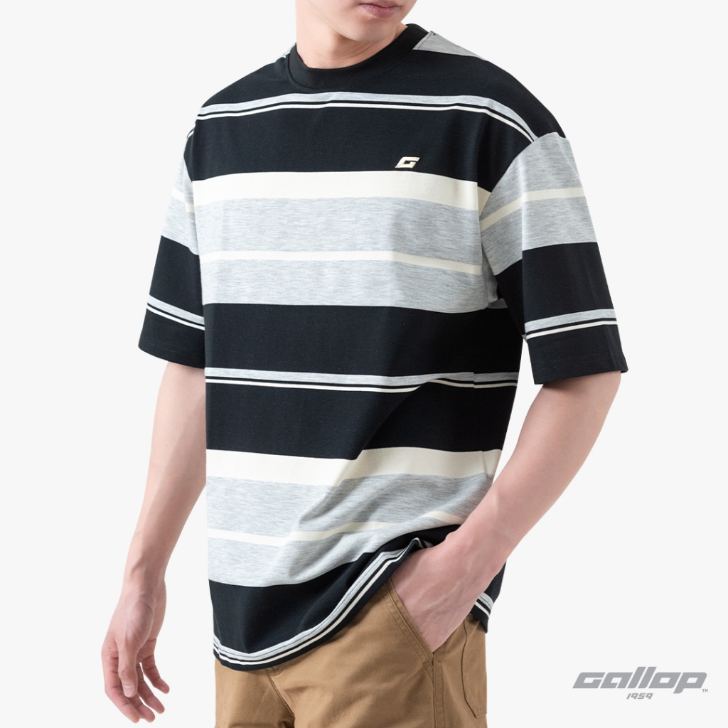 GALLOP : เสื้อยืด Oversize ผู้ชาย Striped T-Shirt รุ่น ลายริ้วใหญ่ GT9166 สี Soft Black ดำ / ราคาปกติ 1590.-