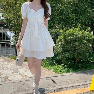 เสื้อผ้าผู้หญิง เดรสสีขาว กระโปรงทรงสลิม ทรงสวย