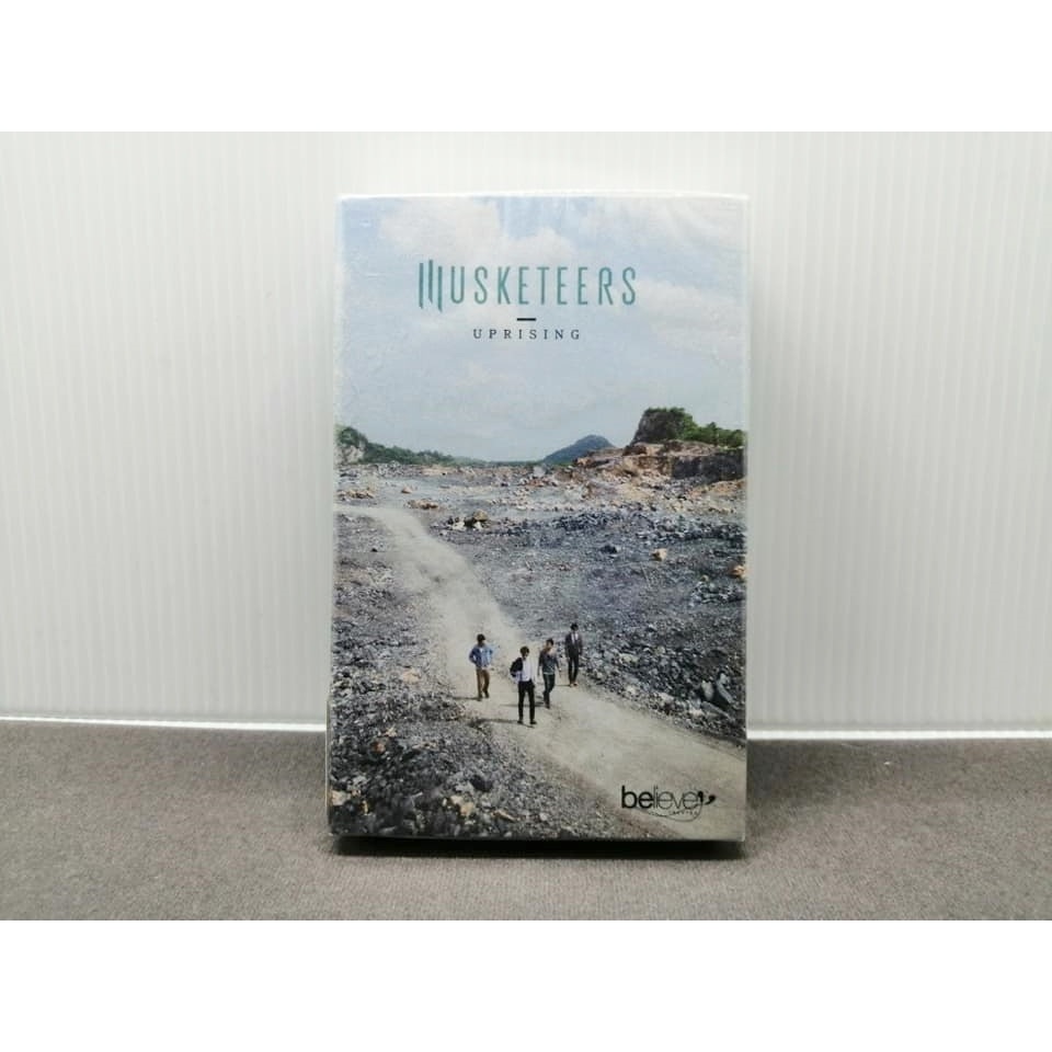 ม้วนเทป MUSKETEERS วงมัสเก็ตเทียร์ ชุด UPRISING ม้วนผลิตใหม่ รันนัมเบอร์ 127/800 ซิลปิดสนิท พร้อมแพ็