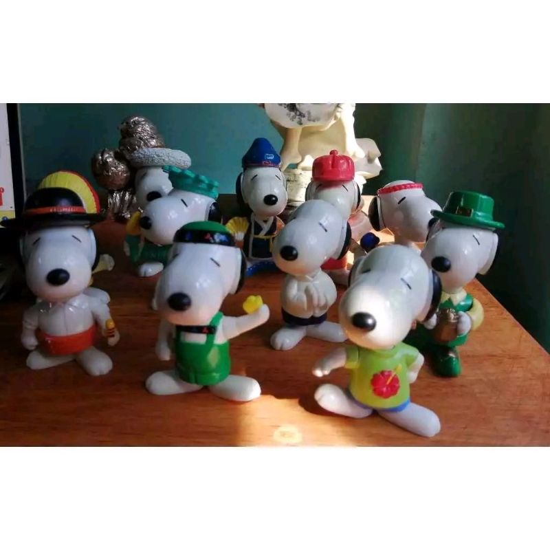 โมเดลของเล่นแมคโดนัลด์ Snoopy World Tour McDonald  มือสอง แยกตัว