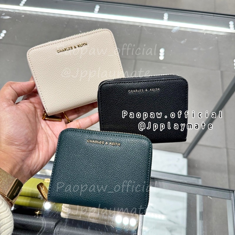 กระเป๋าสตางค์ Charles & Keith รุ่น Basic Square Wallet :CK6-10770255 แท้จากชอป พร้อมกล่อง และถุงกระดาษ