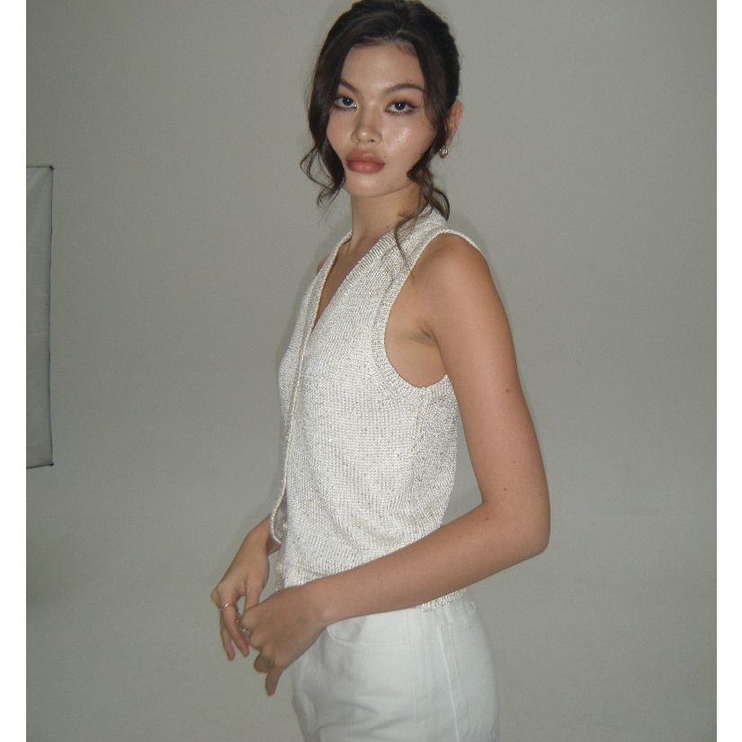 เสื้อกั๊กผ้านิตถักผสมเลื่อม Rush Official Lani Knitted Sequin Vest Top มีกระดุมและซับในด้านหน้า