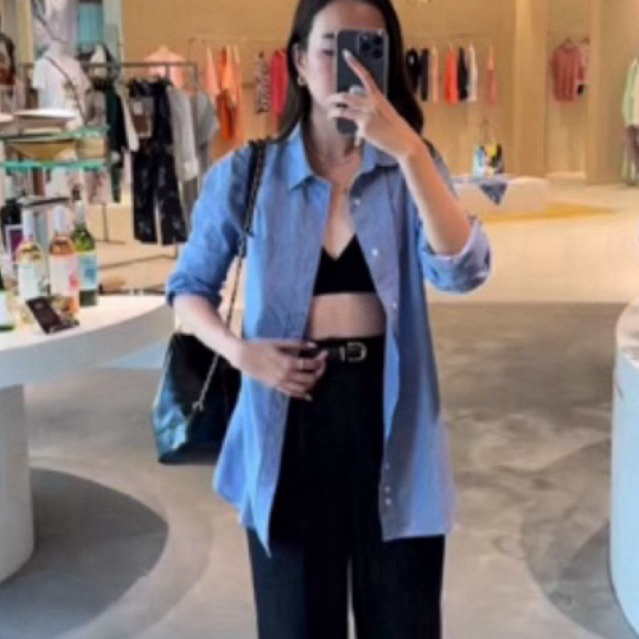 เสื้อเชิ้ต สีน้ำเงิน ริ้วขาว erawon size M (อก 41 นิ้ว)