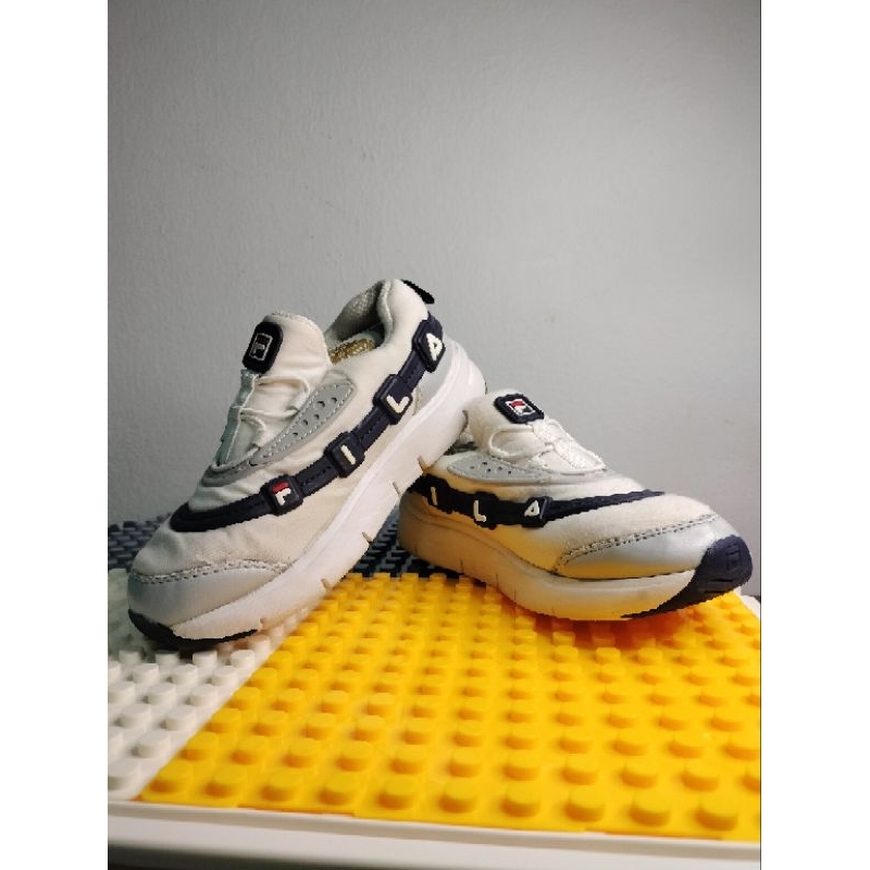 รองเท้าเด็ก 20 cm. FILA Ray 2022 SS Kids  Sneakers of FILA ของแท้ มือสอง