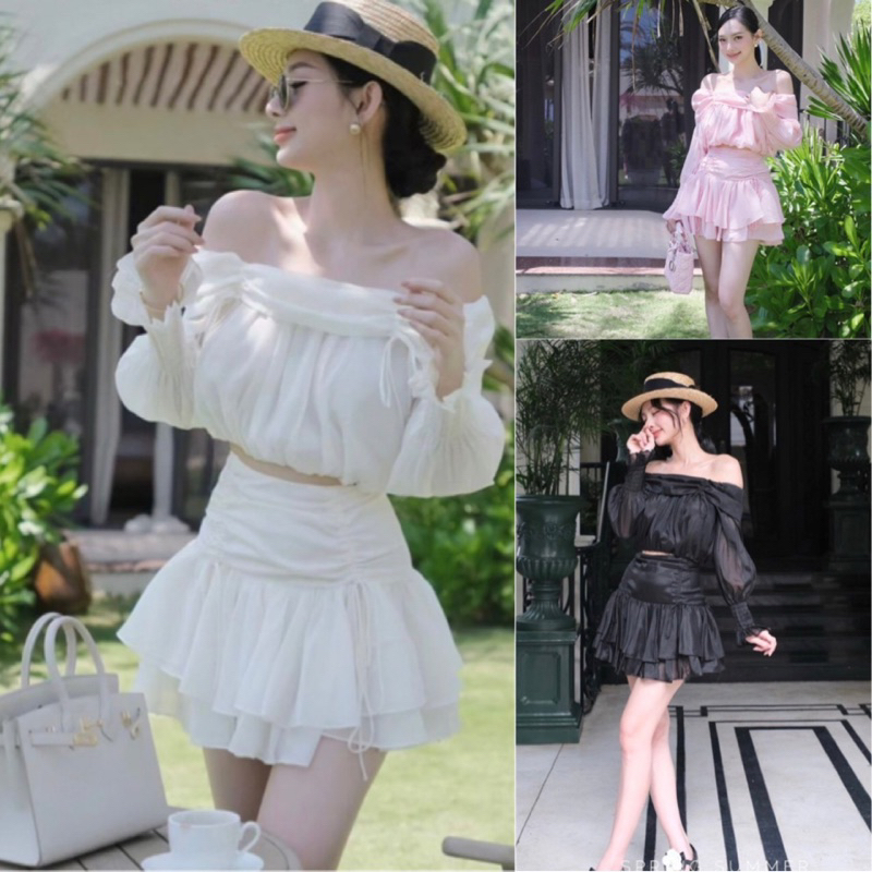 พร้อมส่ง เซ็ตเสื้อปาดไหล่กระโปร่งสั้นผ้าออแคนดี้