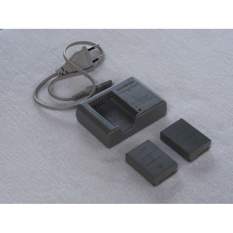 [ของแท้ ศูนย์ไทย] แท่นชาร์จแบต (Battery Charger BCN-1) สำหรับกล้อง Olympus OMD-EM5 ii