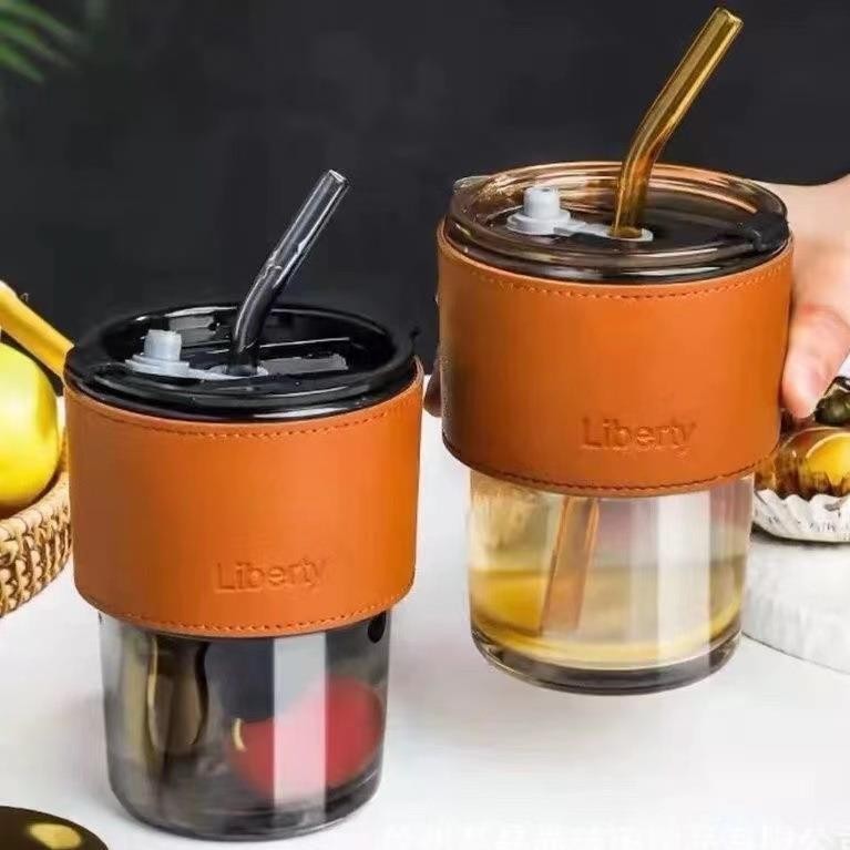 แก้วกาแฟ, แก้วกาแฟใสมีซิลิโคนกันร้อน 450ml แก้วน้ำพร้อมหลอด แก้วหุ้มซิลิโคนกันร้อนมือ หรูหรา สวยงาม