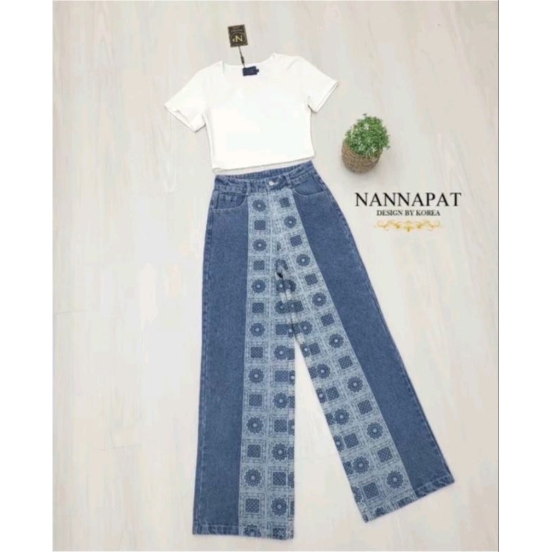 (XL) ชุดเซ็ตยีนส์ขายาว เสื้อยืดครอปคอเหลี่ยม งานป้าย Nannapat มือ 1