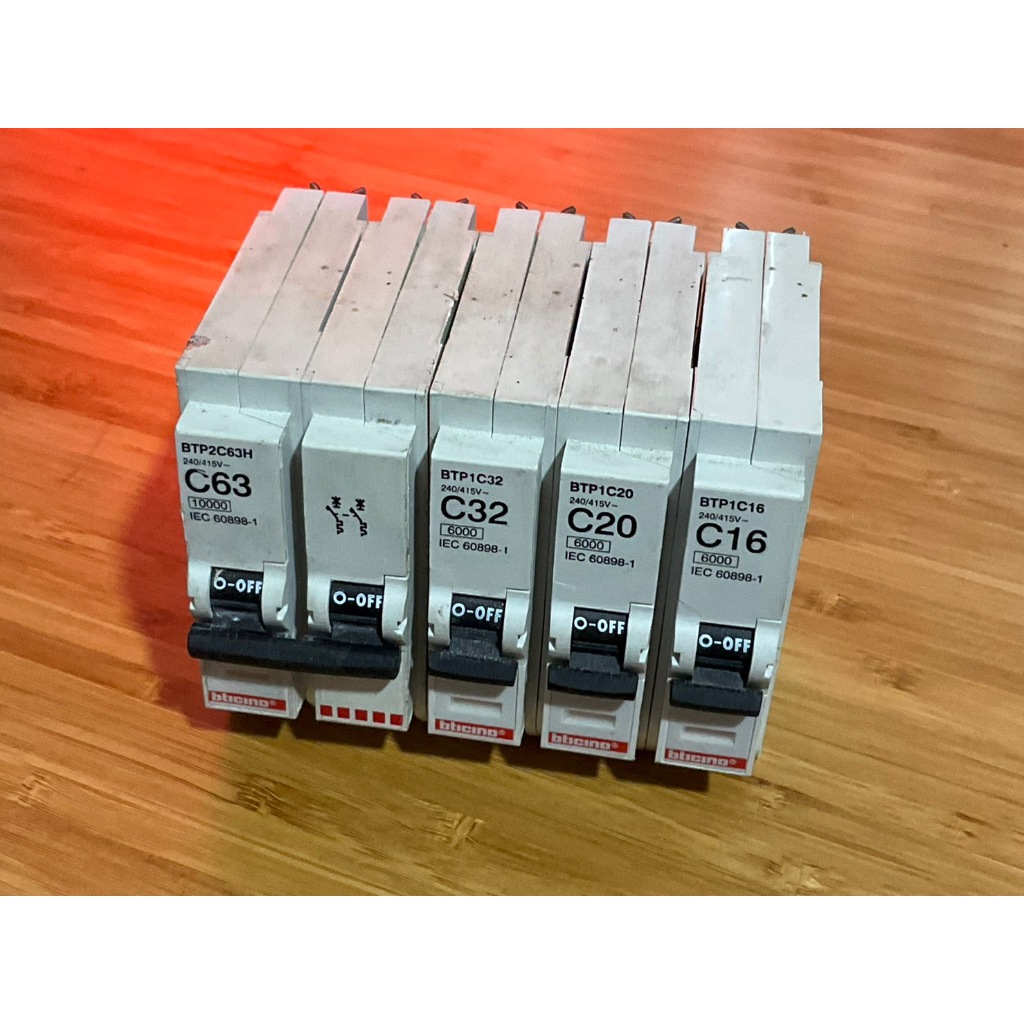 ลูกเซอร์กิต 2P 63A BTP2C63H ( C63 ) และ ลูกเซอร์กิต 1P 32A BTP1C32 / 20A BTP1C20 / 16A BTP1C16  BTIC