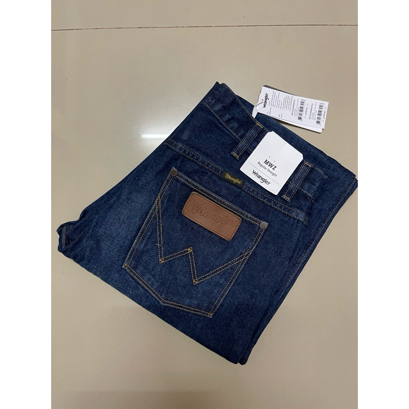 WRANGLER MWZC03 รุ่นMWZ กางเกงยีนส์ผู้ชาย เอวกลาง ทรงขากระบอก ยีนส์ไม่ยืด แรงเลอร์ สียีนส์ ราคา 2,29