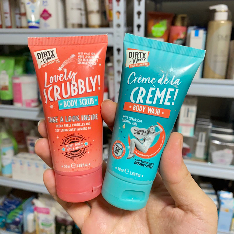 🔥ลดแรง🔥Dirty Works เดอร์ตี้ เวิร์คส ครีม เดอ ลา ครีม บอดี้ วอช/บอดี้สครับ 50 มล.