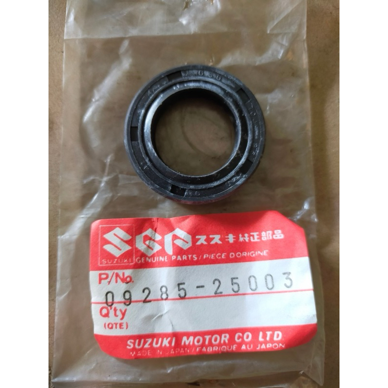 ซีล ดุมสเตอร์หลัง Suzuki A100 TS50 TS75 TS250 แท้ใหม่