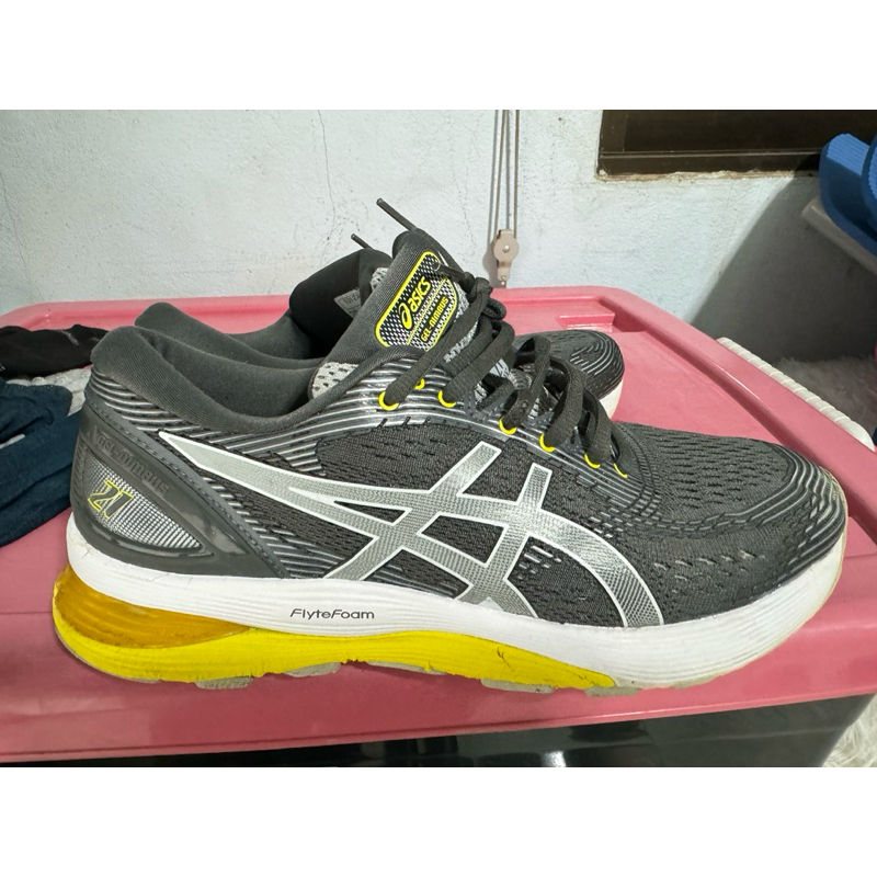 รองเท้ามือสอง ของแท้ 100% ASICS GEL-NIMBUS 21  RUNNING