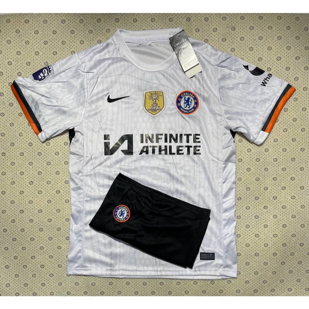 เสื้อฟุตบอล ทีมเชลซี เสื้อพร้อมกางเกงชุดกีฬาใหม่ล่าสุด 2024 กับ 2025 เนื้อผ้าดีใส่สบาย