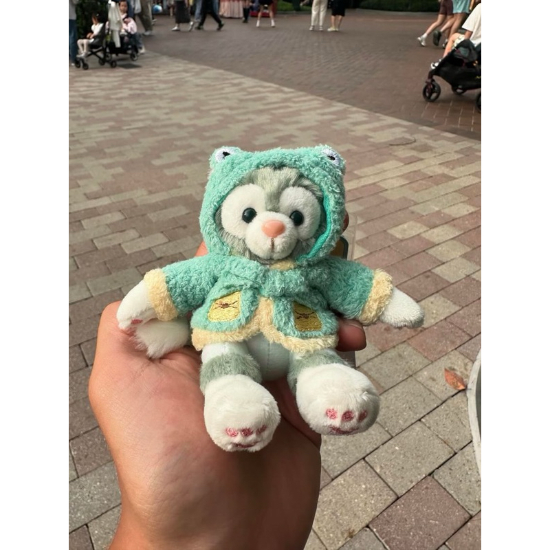 Duffy and friends keychain🧣🧸🍒