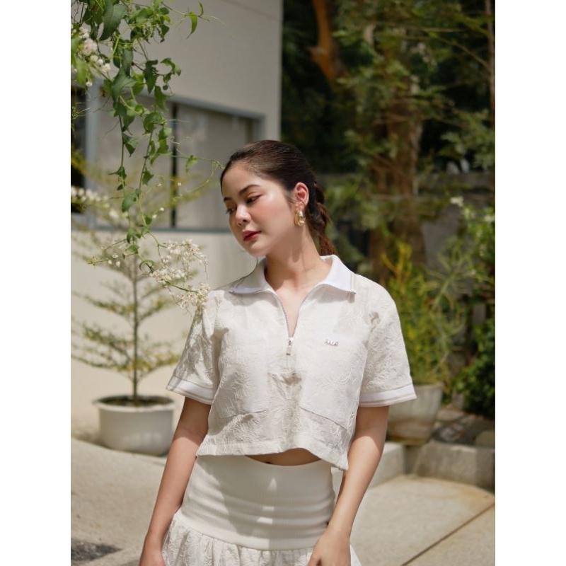 VVOK OFFICIAL - REAGAN POLO SHIRT เสื้อคอปกโปโลผ้าลูกไม้