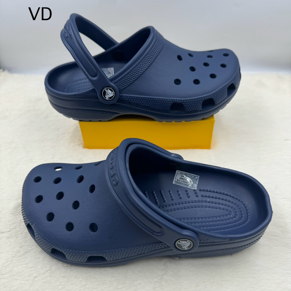 รองเท้า crocs เบานิ่มใส่สบายไม่เจ็บเท้า สินค้ามาใหม่มีทุกไซด์นะครับ รองเท้าเพื่อสุขภาพ