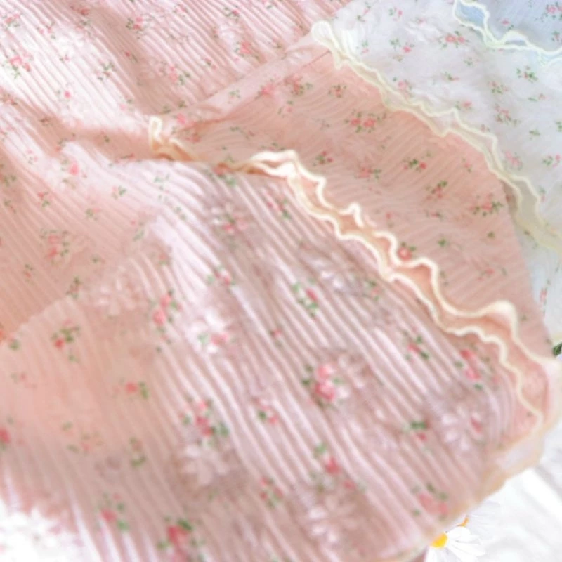 Milky Top เสื้อยืดแขนสั้น คอปีน ลายดอกไม้ Texture นูน thumbnail 4